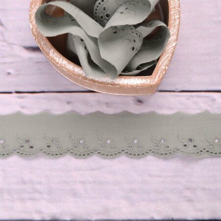Lace Flower Dusky Mint 42mm
